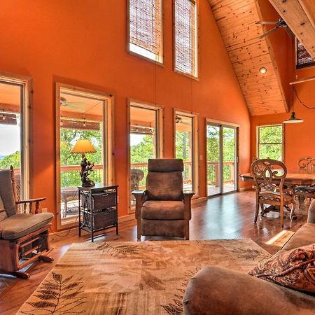 Spacious Log Cabin With Fire Pit And Game Room! يوريكا سبرينغز المظهر الخارجي الصورة