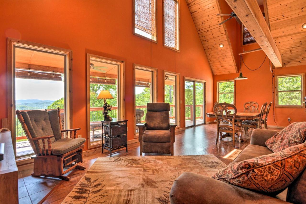 Spacious Log Cabin With Fire Pit And Game Room! يوريكا سبرينغز المظهر الخارجي الصورة