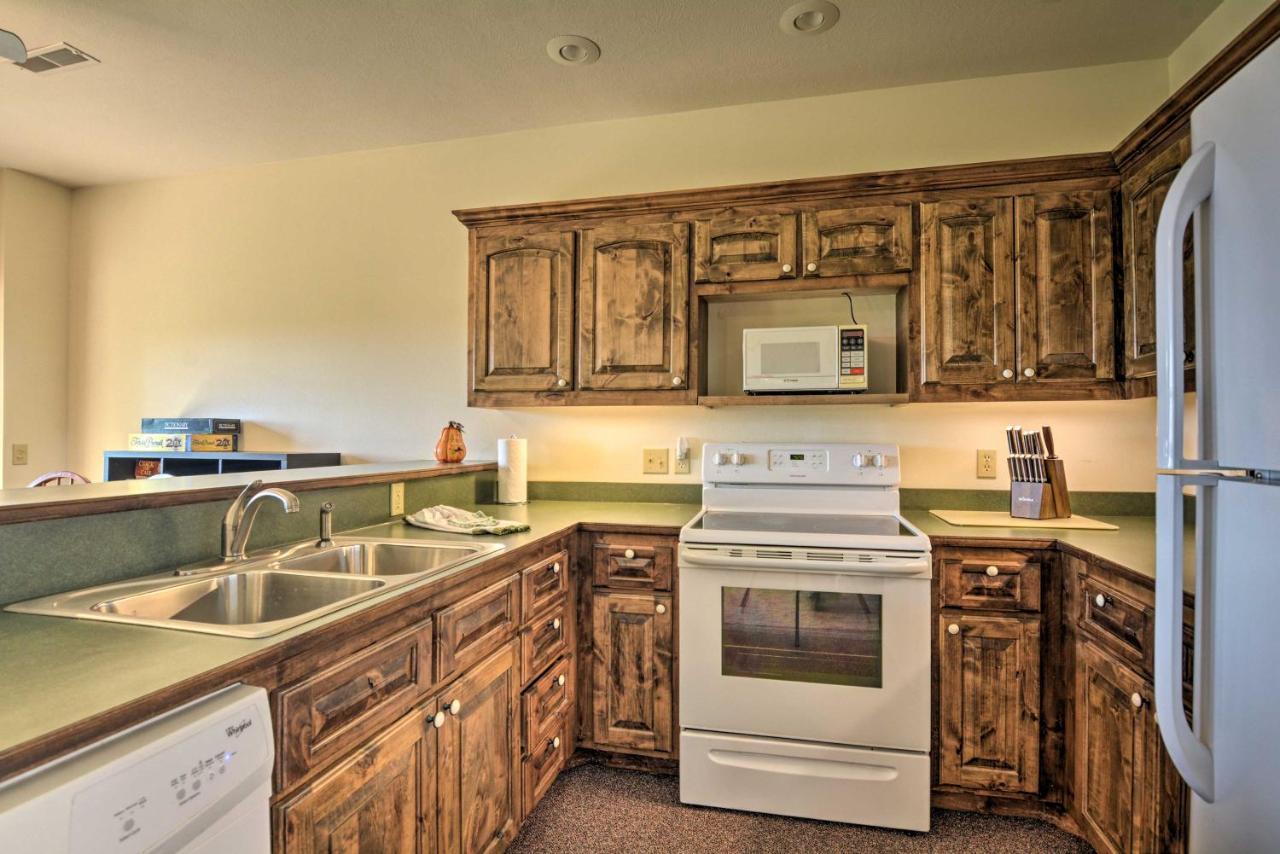 Spacious Log Cabin With Fire Pit And Game Room! يوريكا سبرينغز المظهر الخارجي الصورة