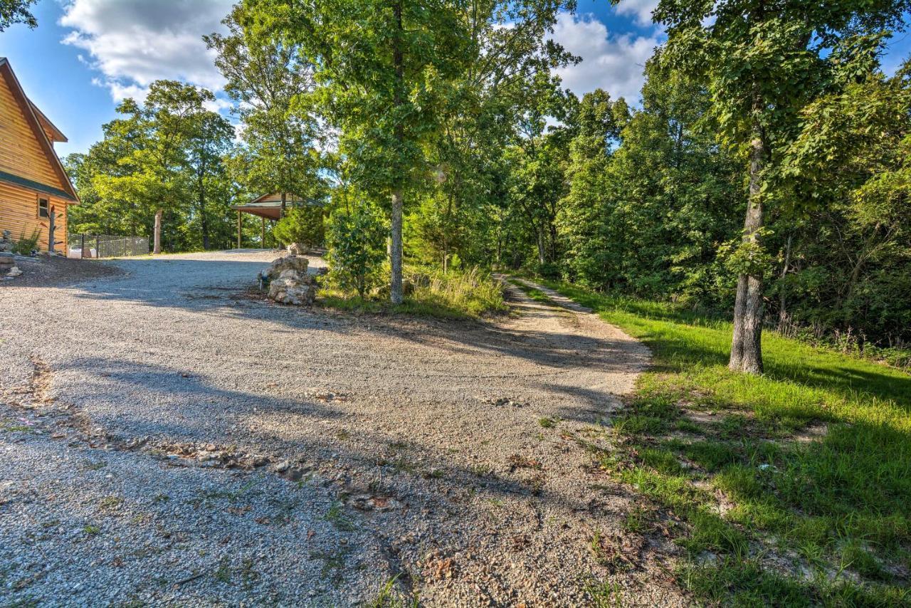 Spacious Log Cabin With Fire Pit And Game Room! يوريكا سبرينغز المظهر الخارجي الصورة