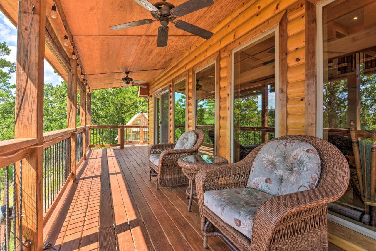 Spacious Log Cabin With Fire Pit And Game Room! يوريكا سبرينغز المظهر الخارجي الصورة