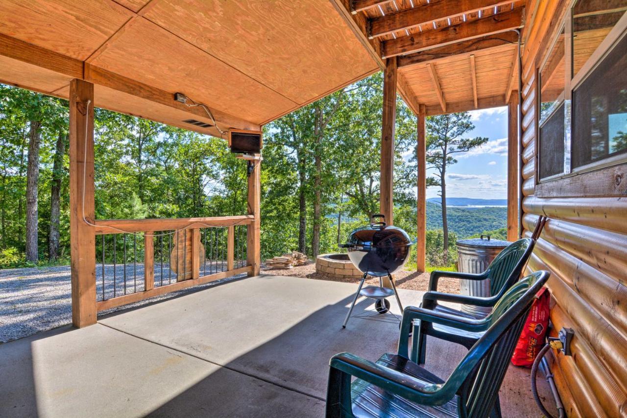 Spacious Log Cabin With Fire Pit And Game Room! يوريكا سبرينغز المظهر الخارجي الصورة